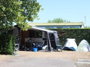 trouver camping avec emplacements près des Sables d'Olonne